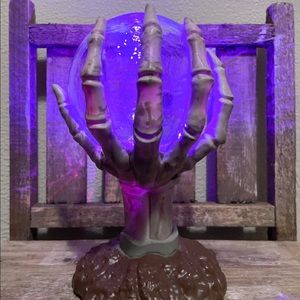 HTF! Animated Skeleton Crystal Ball Halloween Decorative Light Up & Soun…
